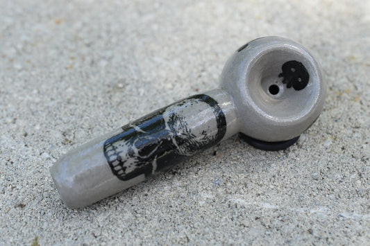 Pirate Skull, Cement Gray Color, Small Pipe