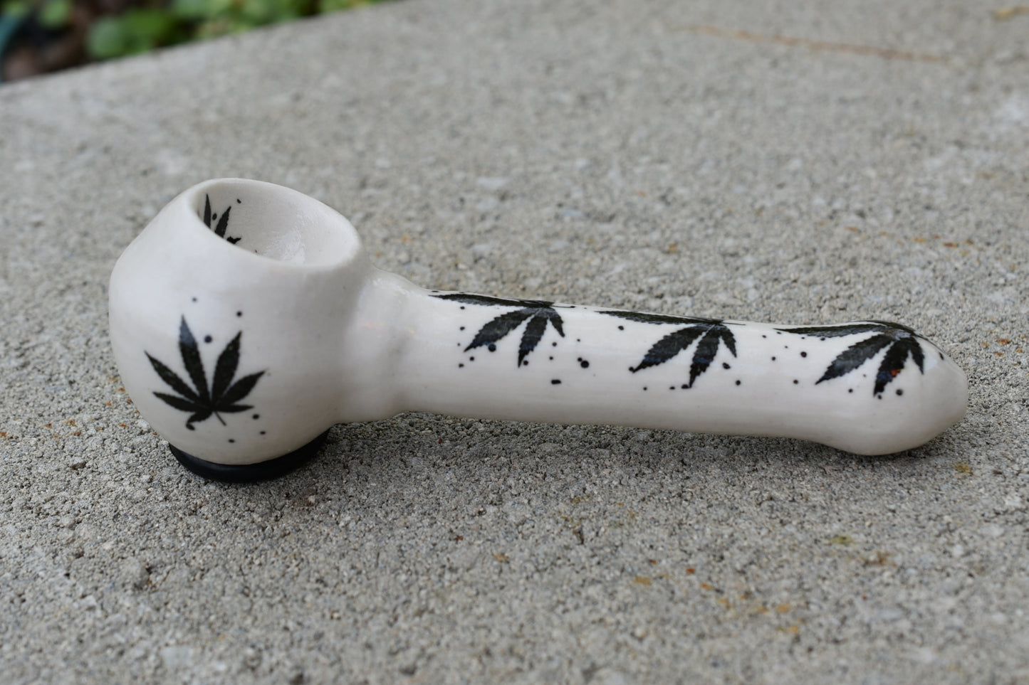 Cannabis Leaf, Large Pipe