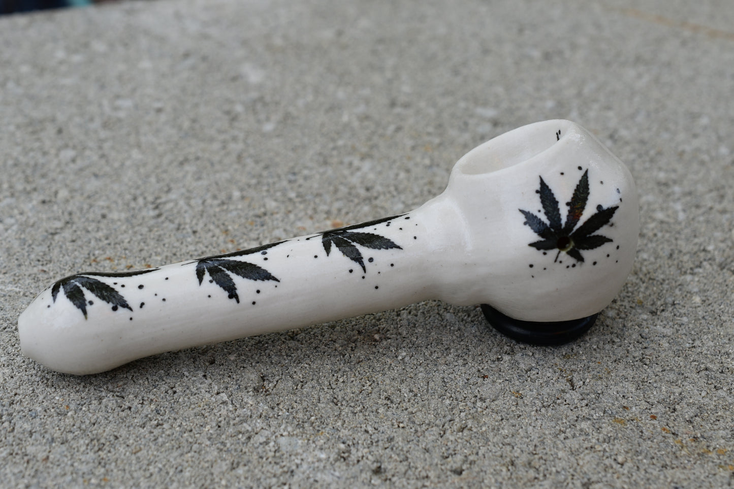 Cannabis Leaf, Large Pipe