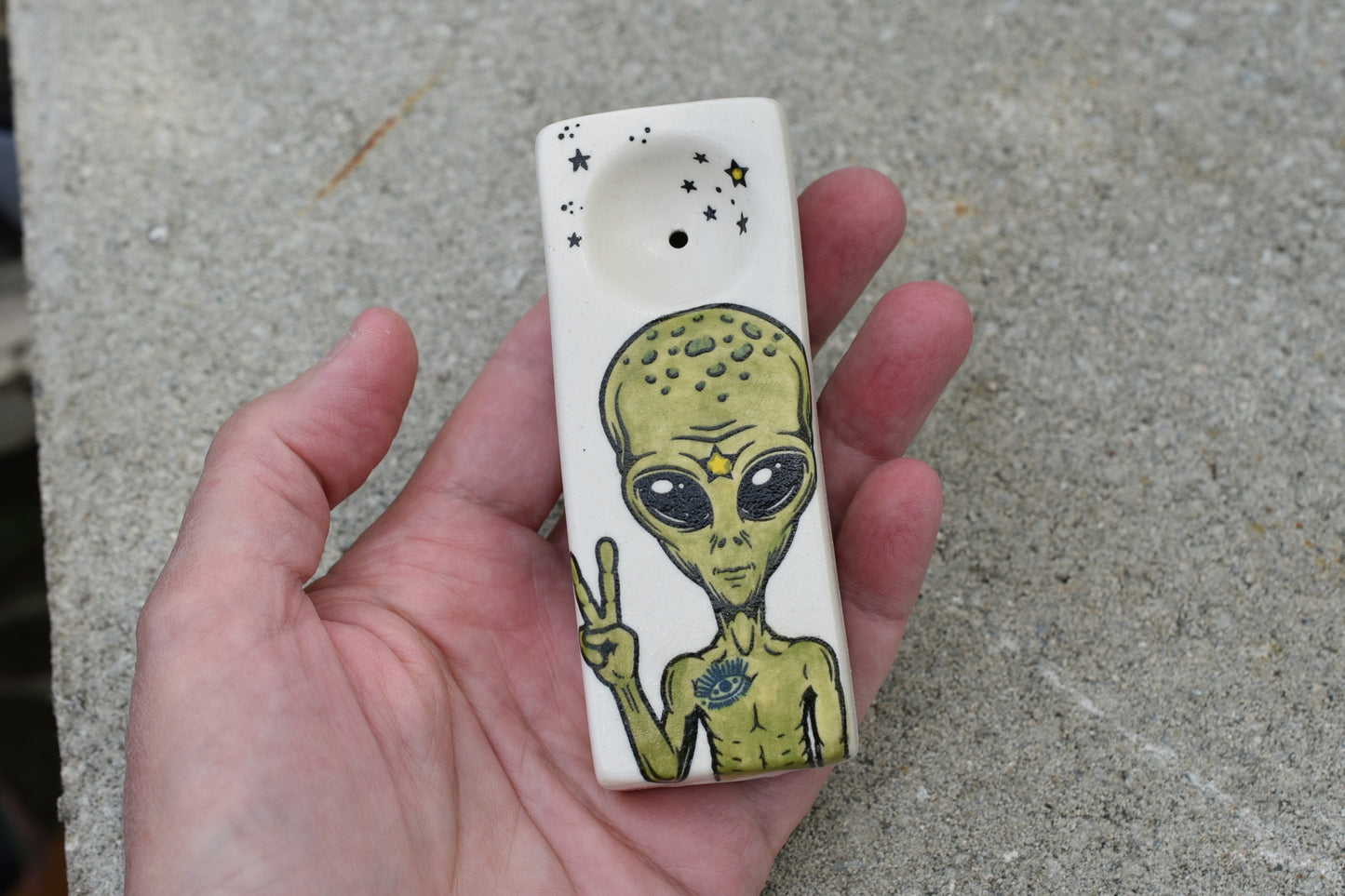 Space Alien Peace Sign, Rectangular Pipe