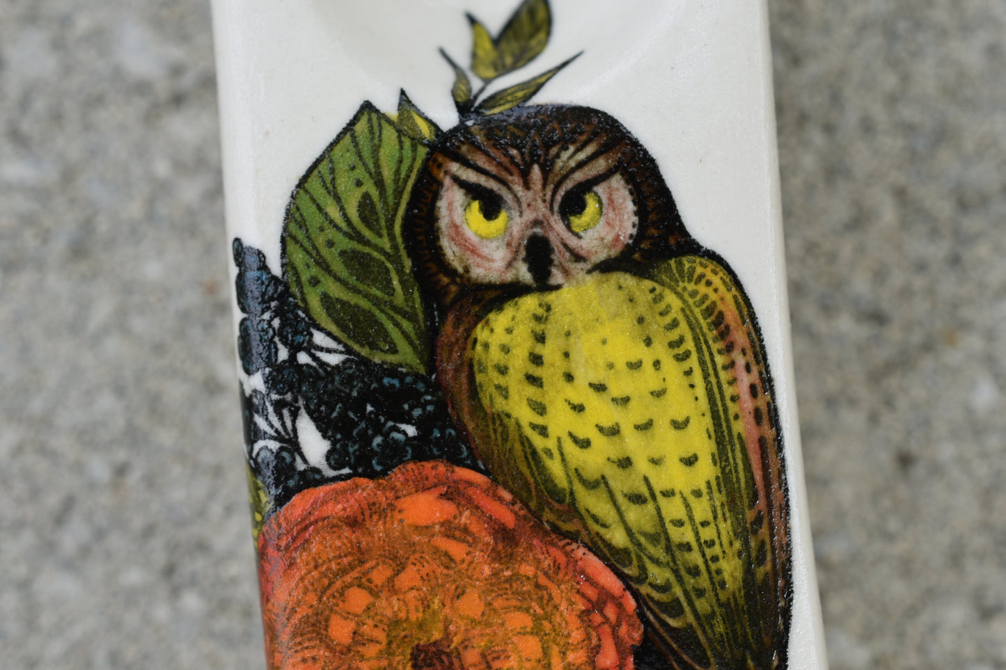 Owl and Flowers, Rectangular Pipe